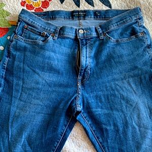 Lucky Brand Mens Jeans. Athletic fit. Beautiful varied wash and details